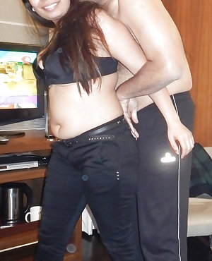 me enjoying with a indian wife simmi shezz too hot to handle